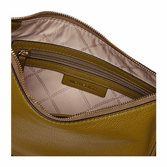 Michael.Kors Camden Small.Messenger Bag - Picture 6 of 10